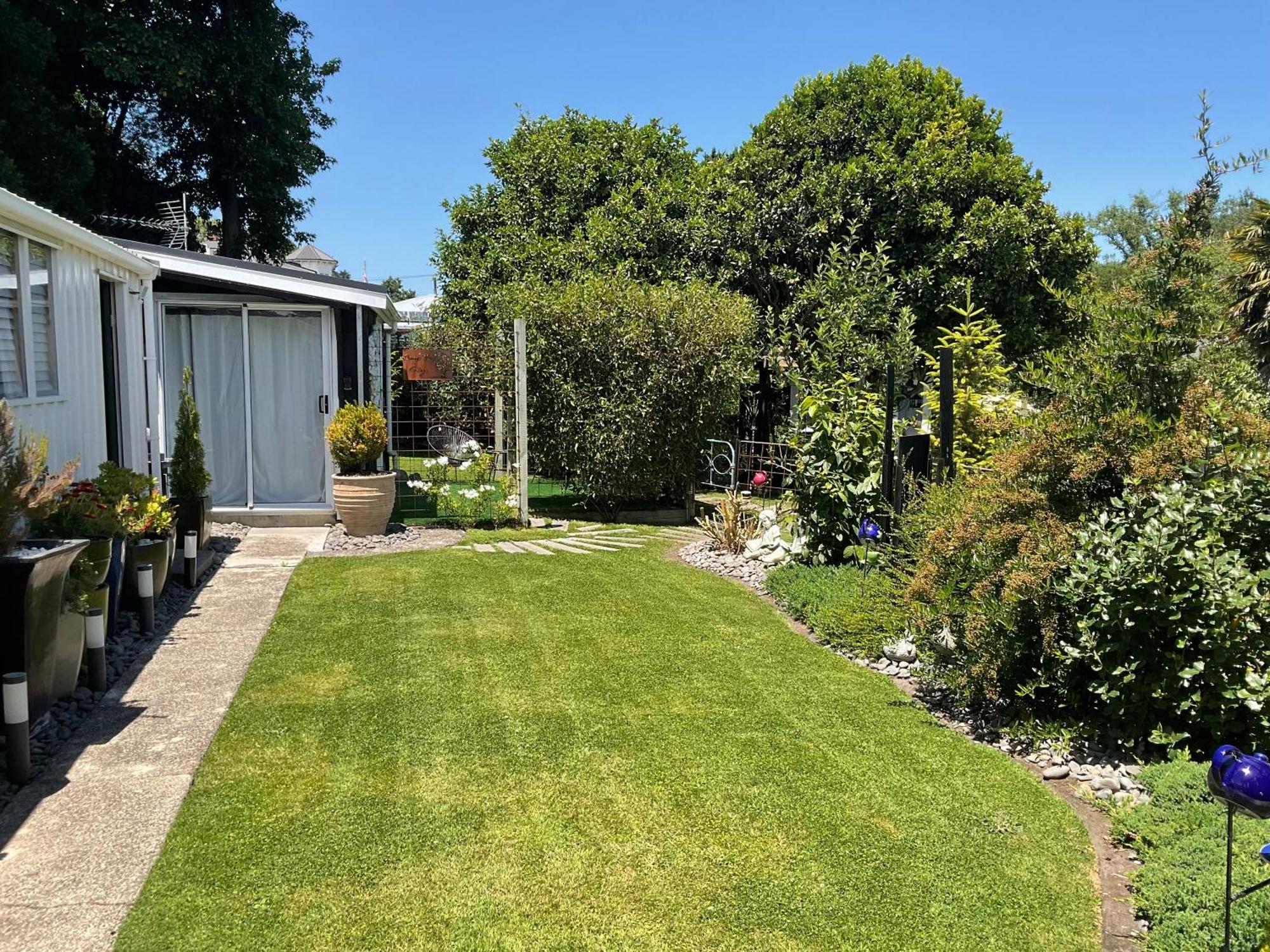 Orange Tree Cottage - Garden Hideaway Whanganui Bagian luar foto
