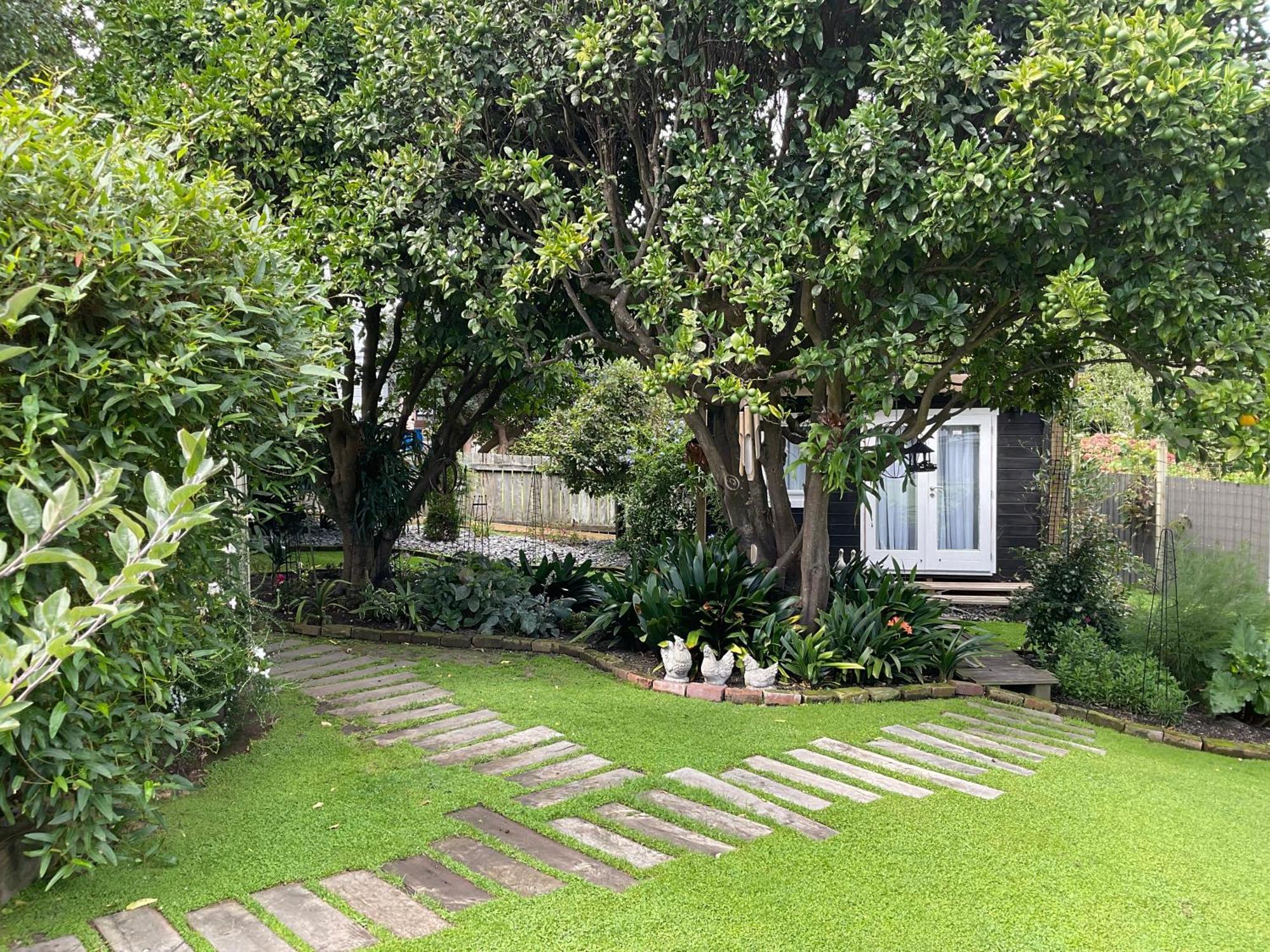 Orange Tree Cottage - Garden Hideaway Whanganui Bagian luar foto